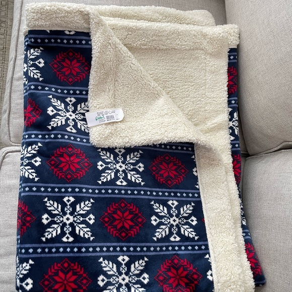 Lands' End Bedding New Lands End Sherpa Fleece Throw Poshmark